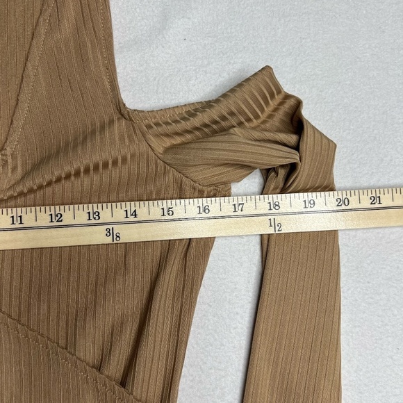 GUESS One Piece Open Shoulder Light Brown Body Suit Size‎ M super cute - Picture 7 of 10